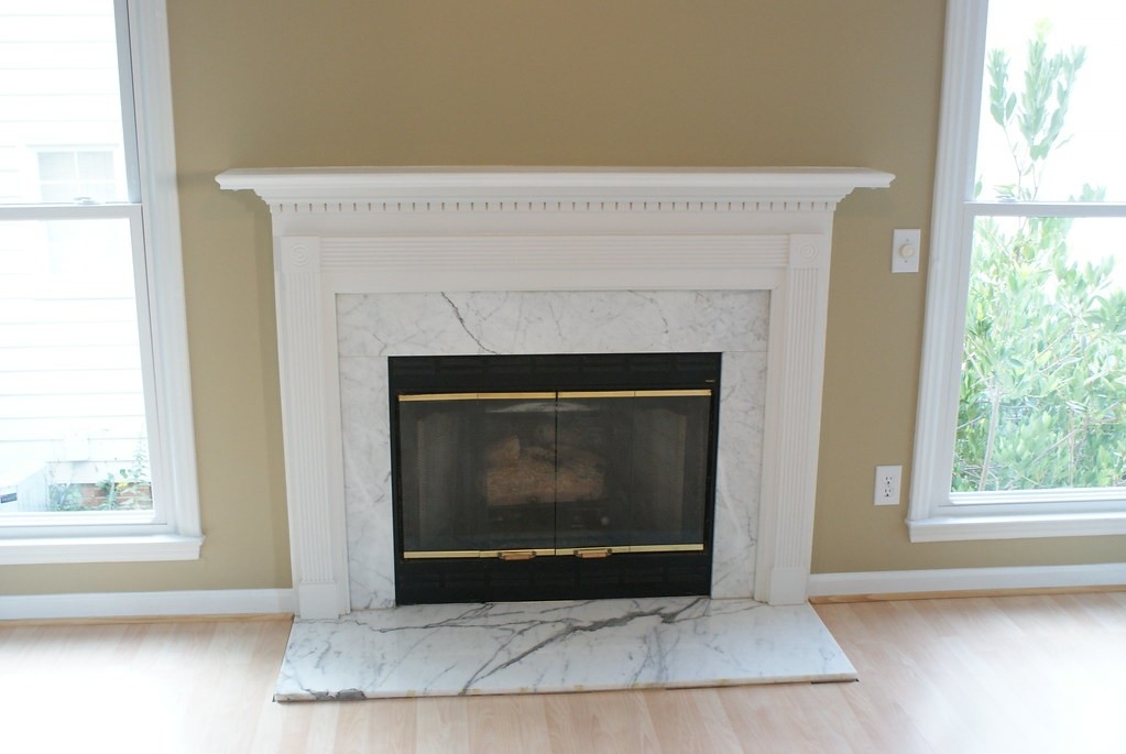 amazing before | the old box, it was a wood burning fireplace that w… | flickr convert gas fireplace back to wood photo