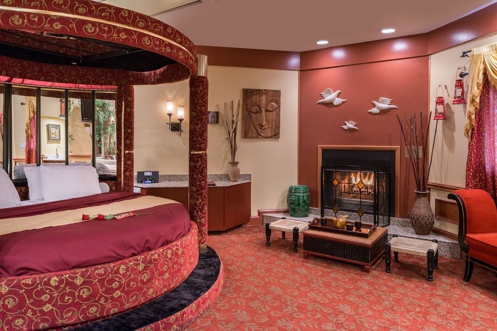 best inn of the dove romantic suites with jacuzzi & fireplace in hotels with fireplace and in room jacuzzi picture