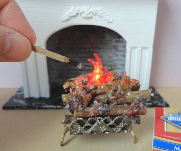 good 1:12 dollhouse battery operated lit fire logs with brass grate battery operated fireplace logs pics