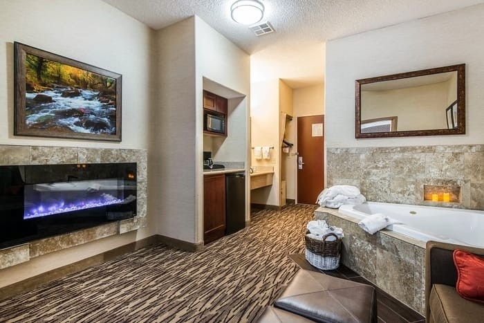 Best Hotel With Jacuzzi And Fireplace In The Room Recommendations