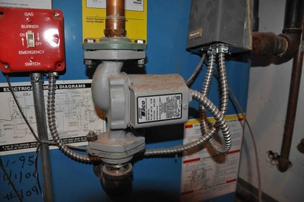 top crown boiler pilot light lit, will not fire up to heat water gas fireplace pilot light always on image
