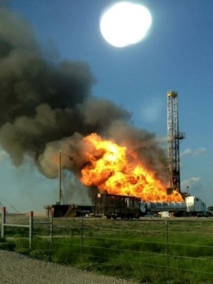 awesome blowout at eog site in eagle ford shale nabors rig blows out petro what is the area in front of a fireplace called pics