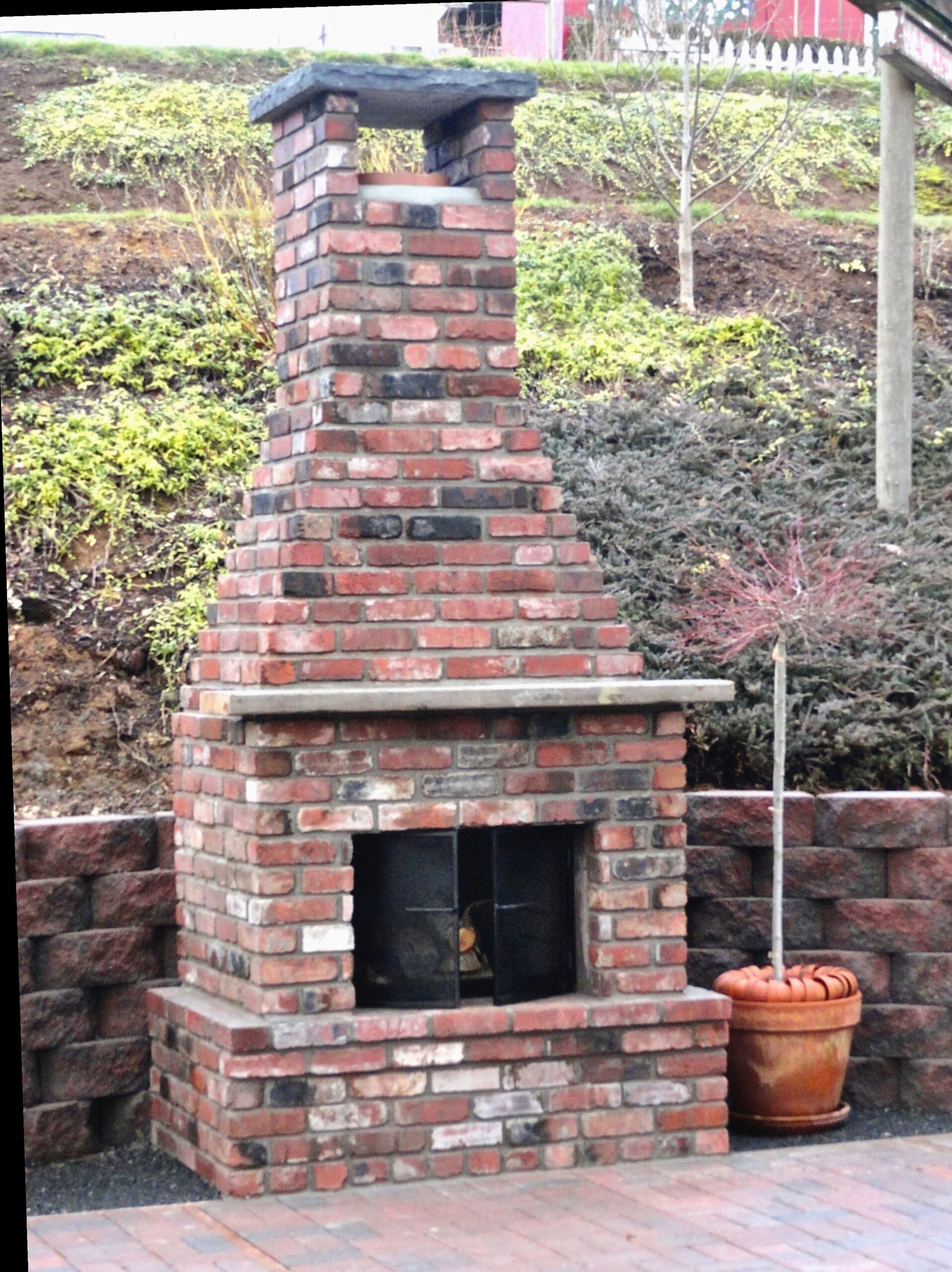 Outstanding How To Build An Outdoor Fireplace With Bricks Wholesale