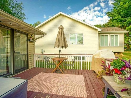 picture of 10 star fire ct, madison, wi 53719 | mls #1901153 | zillow fireplace stores madison wi picture
